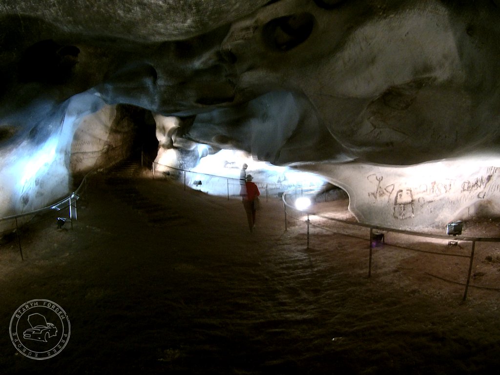 Jaskinia Magura